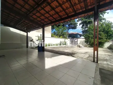 Casa com 4 Quartos à venda, 130m² no Minascaixa, Belo Horizonte