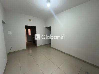 Sala Comercial para alugar, 70m² no Vila Sumaré, Montes Claros