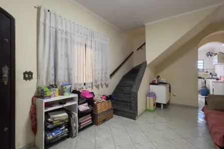 Casa com 2 Quartos para alugar, 140m² no Jardim Santa Maria, Guarulhos