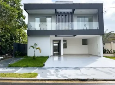 Casa de Condomínio com 4 Quartos à venda, 267m² no Ponta Negra, Manaus