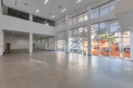 Ponto Comercial para alugar, 900m² no Petrópolis, Porto Alegre