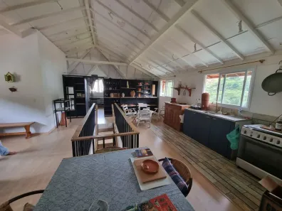 Cobertura com 2 Quartos à venda, 200m² no Itaipava, Petrópolis