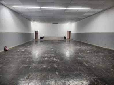 Galpão/Depósito/Armazém para alugar, 350m² no Parque das Américas, Mauá