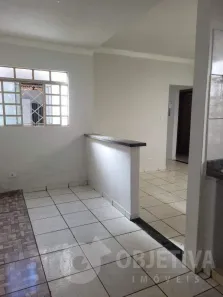 Casa com 3 Quartos para alugar, 100m² no Santa Mônica, Uberlândia