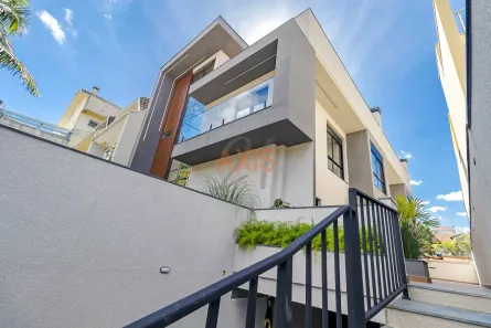 Sobrado com 3 Quartos à venda, 151m² no Santo Inácio, Curitiba