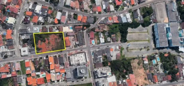 Lote/Terreno à venda, 2406m² no Barreiros, São José