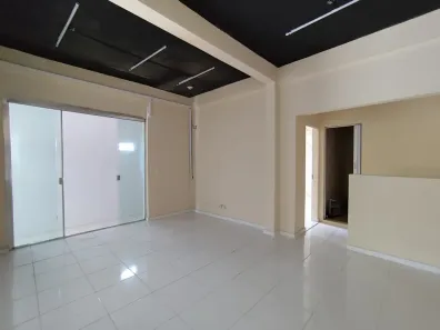 Ponto Comercial para alugar, 120m² no Praça 14 de Janeiro, Manaus