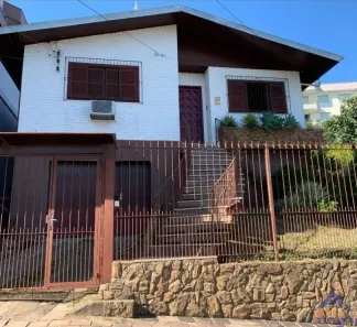 Casa com 3 Quartos para alugar, 231m² no Rio Branco, Caxias do Sul