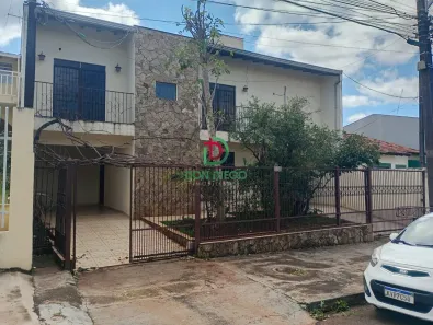 Sobrado com 5 Quartos à venda, 300m² no Portal de Versalhes 2, Londrina
