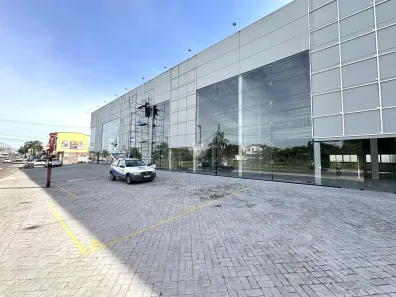 Galpão/Depósito/Armazém com 1 Quarto para alugar, 305m² no Juscelino Kubitschek, Santa Maria