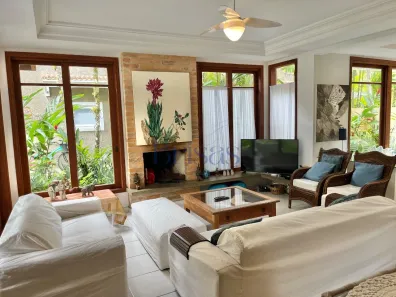 Casa de Condomínio com 6 Quartos para alugar, 240m² no Baleia, São Sebastião