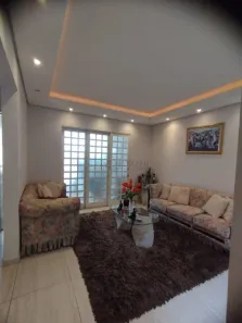 Casa com 5 Quartos à venda, 234m² no Vila Santa Izabel, Bauru