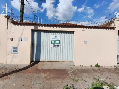 Casa com 2 Quartos para alugar, 96m² no Centro, Araraquara
