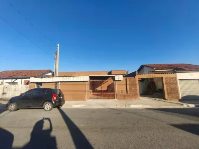 Casa com 4 Quartos à venda, 230m² no Vila São Benedito, Pindamonhangaba