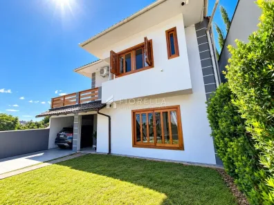 Casa com 3 Quartos para alugar, 197m² no Itaguaçu, Florianópolis