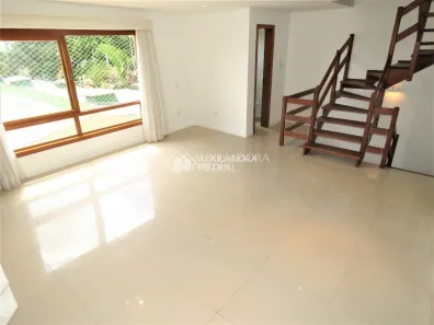 Casa de Condomínio com 3 Quartos para alugar, 120m² no Medianeira, Porto Alegre