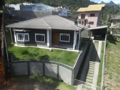 Casa com 3 Quartos à venda, 145m² no Vargem Grande, Teresópolis