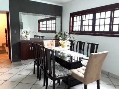 Casa com 3 Quartos à venda, 220m² no Vila Suzana, São Paulo