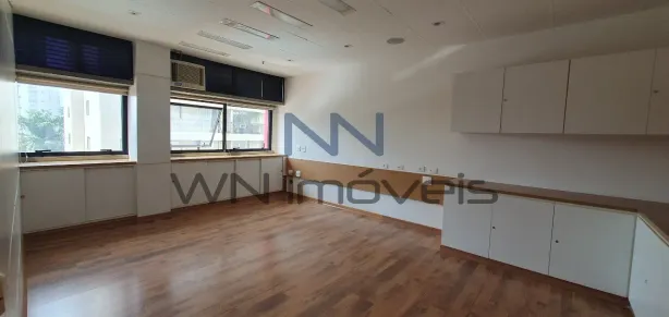Sala Comercial para venda ou aluguel, 50m² no Indianópolis, São Paulo