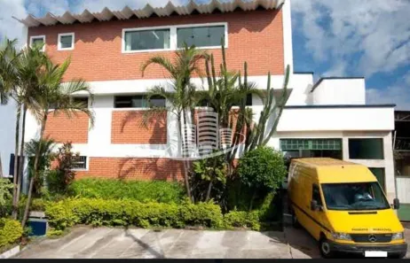 Imóvel Comercial à venda, 750m² no Parque Industrial Cumbica, Guarulhos