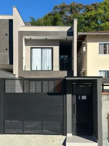Sobrado com 3 Quartos para venda ou aluguel, 143m² no Bom Retiro, Joinville