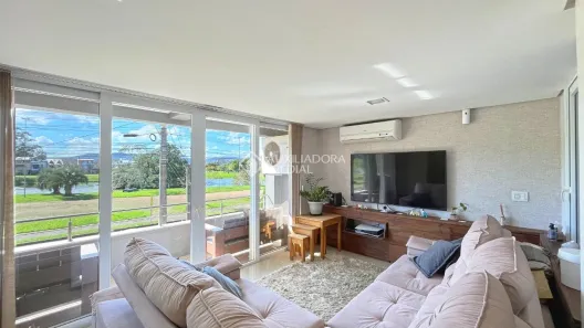 Casa com 3 Quartos à venda, 237m² no Hípica, Porto Alegre