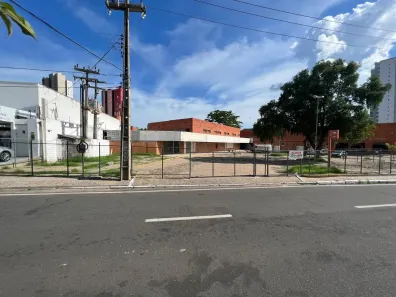 Galpão/Depósito/Armazém com 10 Quartos para alugar, 850m² no Jóquei, Teresina