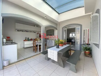 Casa com 3 Quartos à venda, 180m² no Zona Central, Rio Claro