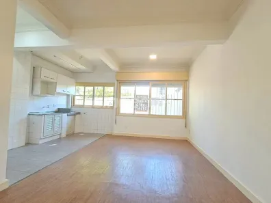 Kitnet com 1 Quarto para alugar, 28m² no Chácara das Pedras, Porto Alegre
