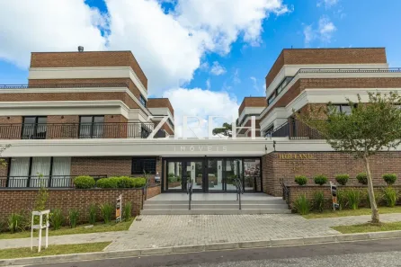 Casa de Condomínio com 3 Quartos à venda, 226m² no Ahú, Curitiba