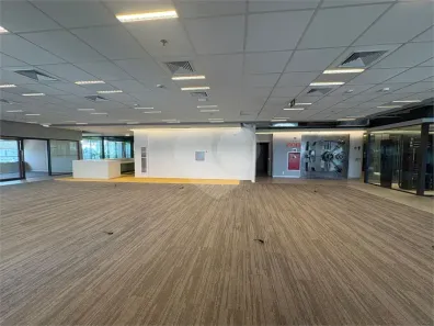 Sala Comercial para alugar, 1602m² no Parque Industrial Tomas Edson, São Paulo