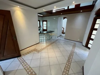 Casa de Condomínio com 3 Quartos à venda, 200m² no Parque Residencial Itapeti, Mogi das Cruzes