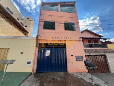 Casa com 3 Quartos à venda, 180m² no Serrano, Belo Horizonte