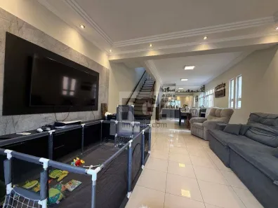 Casa com 5 Quartos à venda, 258m² no Embaré, Santos