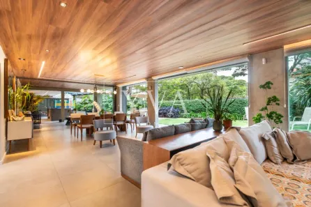 Casa com 5 Quartos para venda ou aluguel, 377m² no Cerqueira César, São Paulo