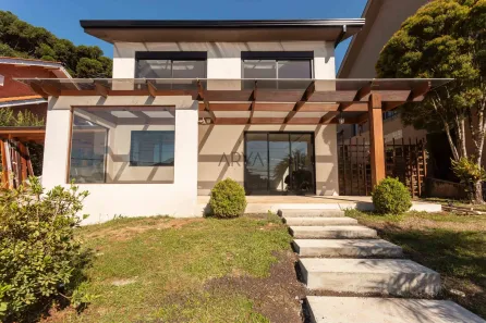 Casa de Condomínio com 4 Quartos à venda, 340m² no São João, Curitiba