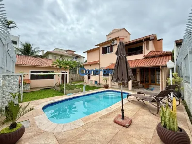 Casa com 3 Quartos à venda, 306m² no Coqueiros, Florianópolis