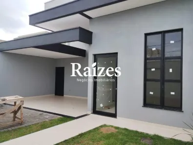 Casa com 3 Quartos à venda, 159m² no Laranjeiras, Uberlândia
