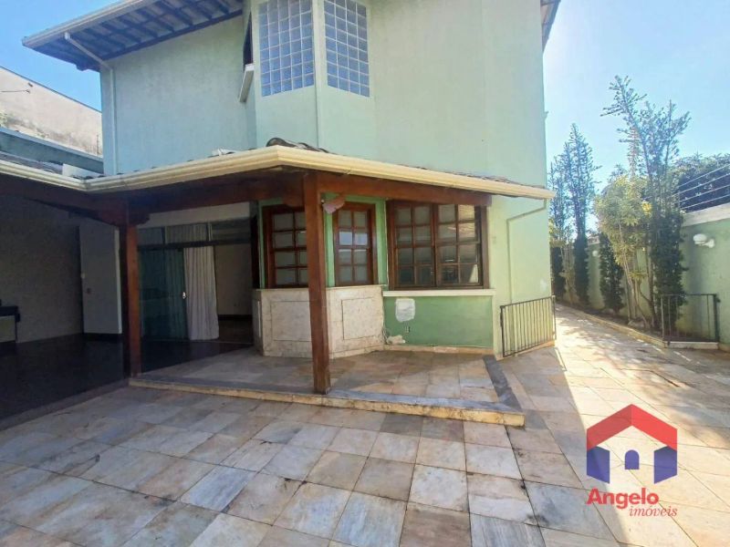 Casa com 4 quartos — Venda Nova, Belo Horizonte