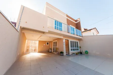 Casa com 3 Quartos à venda, 128m² no Lindóia, Curitiba
