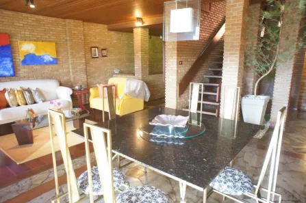 Sobrado com 5 Quartos à venda, 446m² no Vila Suissa, Mogi das Cruzes