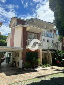 Casa de Condomínio com 4 Quartos à venda, 175m² no Ingá, Niterói