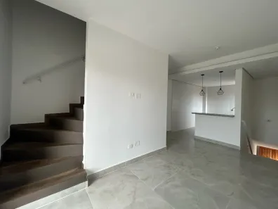 Casa de Condomínio com 2 Quartos à venda, 85m² no Real, Praia Grande
