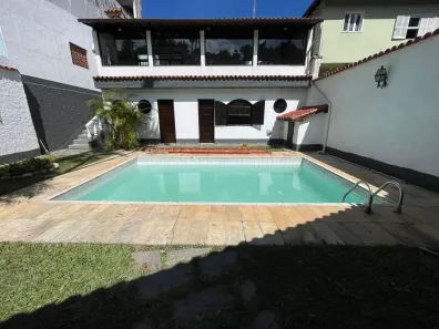 Casa com 3 Quartos à venda, 180m² no Itamarati, Petrópolis