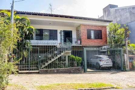 Casa com 5 Quartos à venda, 312m² no Chácara das Pedras, Porto Alegre