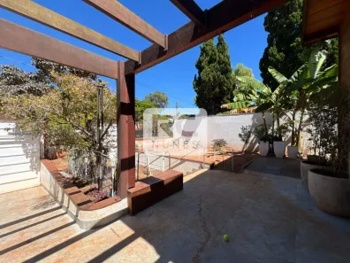 Casa com 3 Quartos à venda, 330m² no Belvedere, Belo Horizonte