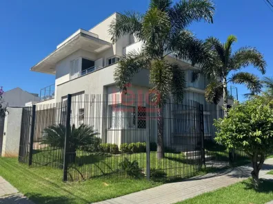 Sobrado com 4 Quartos à venda, 270m² no Jardim Tóquio, Maringá