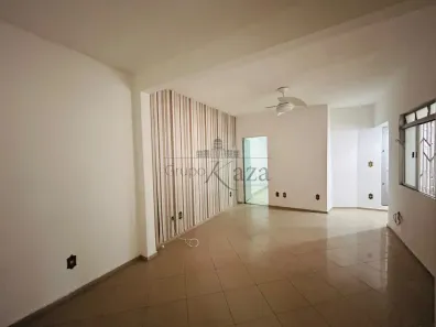 Casa com 3 Quartos à venda, 300m² no Jardim América, São José dos Campos