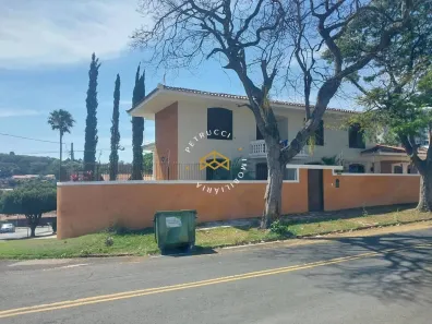 Imóvel Comercial com 3 Quartos para alugar, 300m² no Jardim São Carlos, Campinas