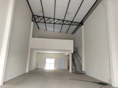 Galpão/Depósito/Armazém para alugar, 200m² no Wanel Ville, Sorocaba
